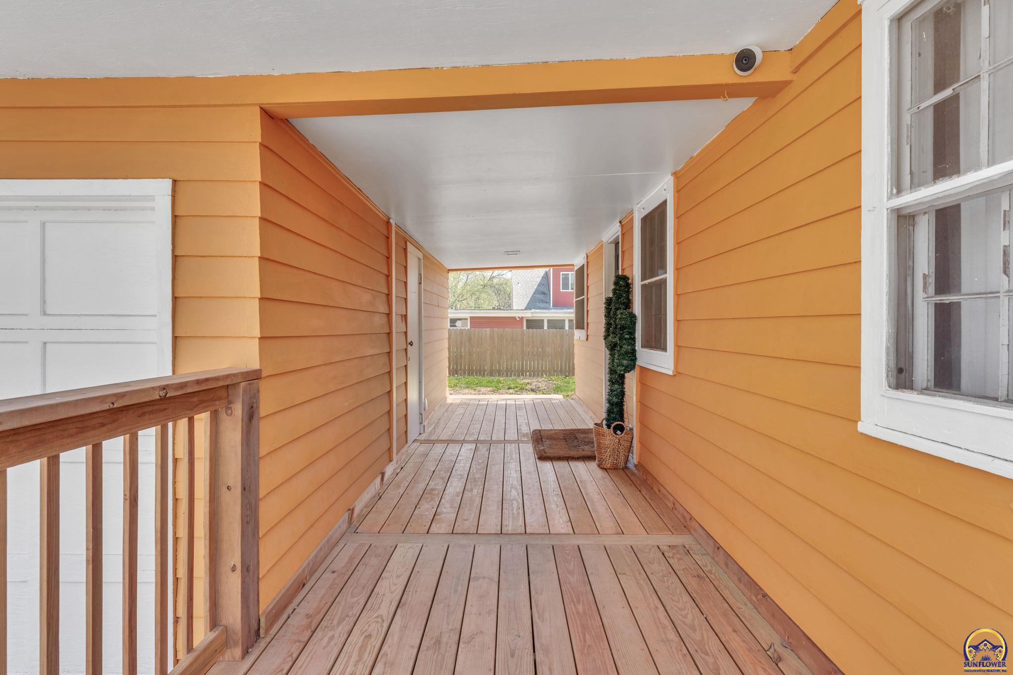 2016 Southwest James Street Topeka, KS 66604 - Photo 10 of 44