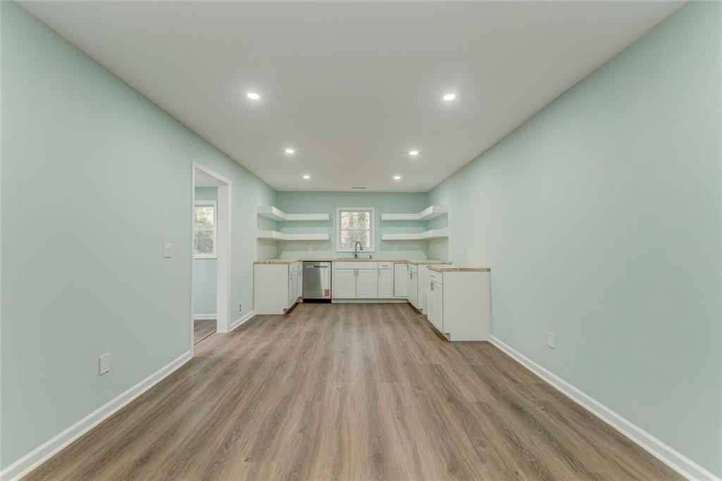 43 King Bee Circle Rome, GA 30161 - Photo 17 of 47 a view of a livingroom with wooden floor
