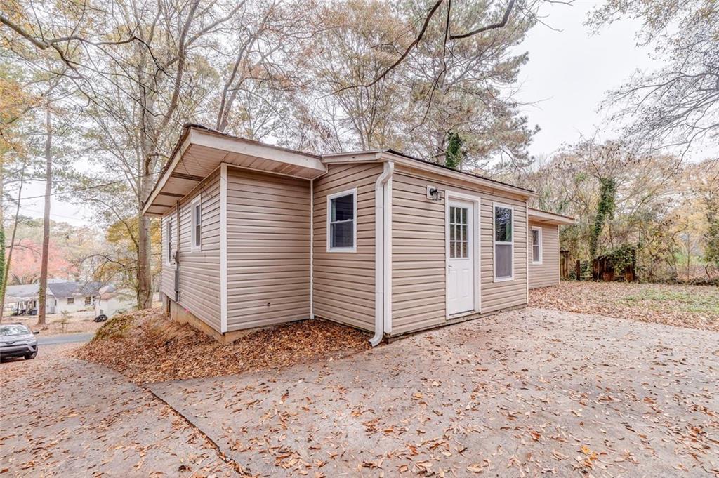 43 King Bee Circle Rome, GA 30161 - Photo 40 of 47 a view of a house with a yard covered in snow