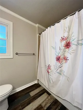 $2,295 | 1617 Edgehill Road, Benbrook, TX 76126