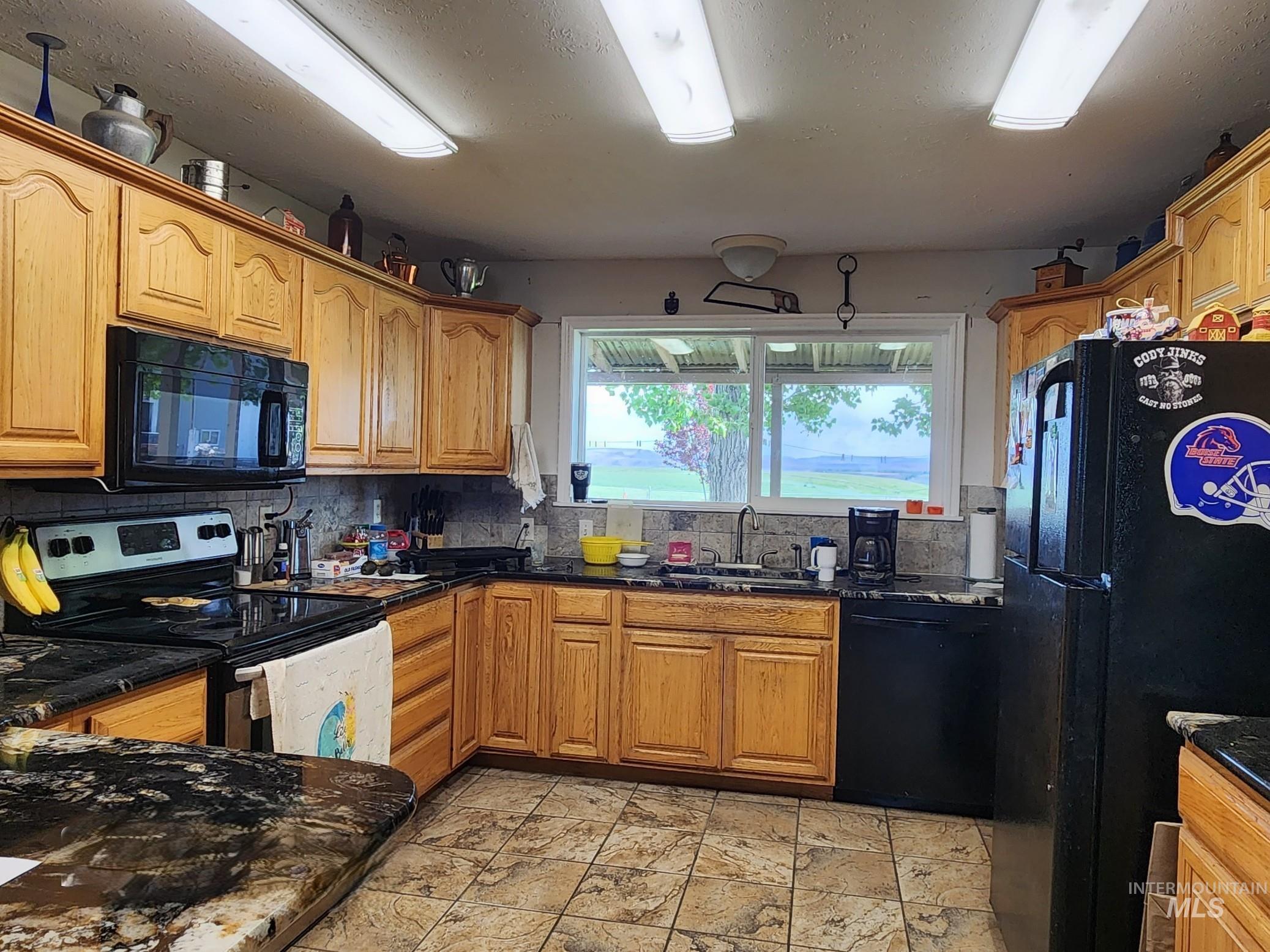 3897 West Elm Road Vale, OR 97918 - Photo 16 of 45