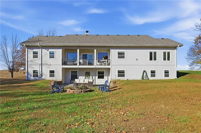 $599,000 | 917 Washboard Road, Sibley, MO 64088