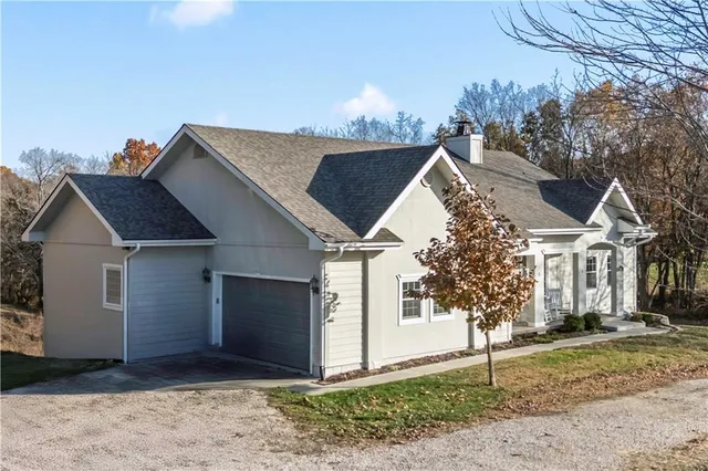 $599,000 | 917 Washboard Road, Sibley, MO 64088