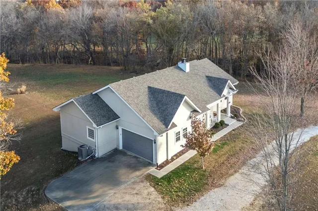 $599,000 | 917 Washboard Road, Sibley, MO 64088