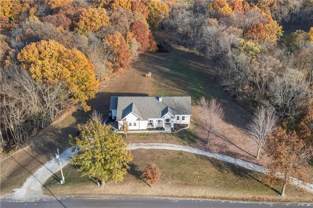 $599,000 | 917 Washboard Road, Sibley, MO 64088