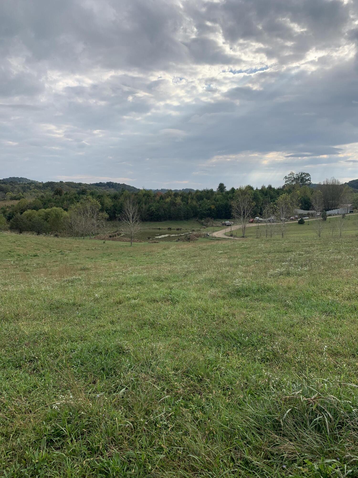 18 Fox Mays Road, Unit 18 Greeneville, TN 37745 - Photo 2 of 5 Photo Oct 12, 4 47 36 PM