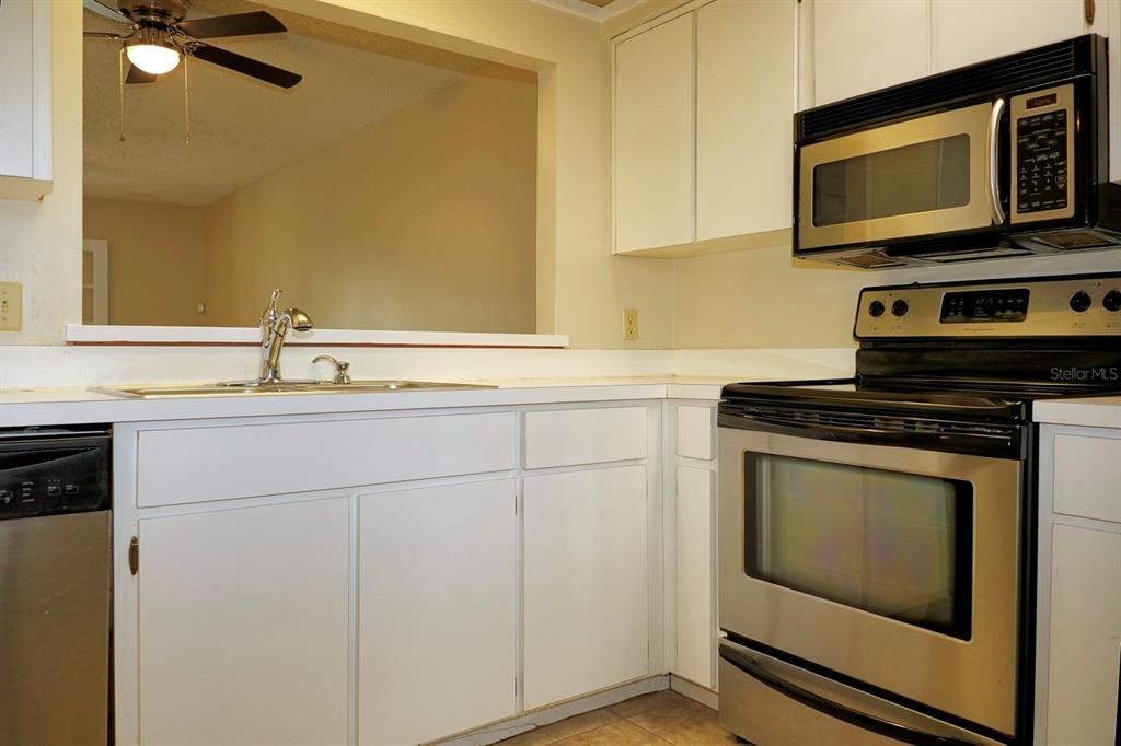 4306 Middlebrook Road, Unit 4306 Orlando, FL 32811 - Photo 11 of 25