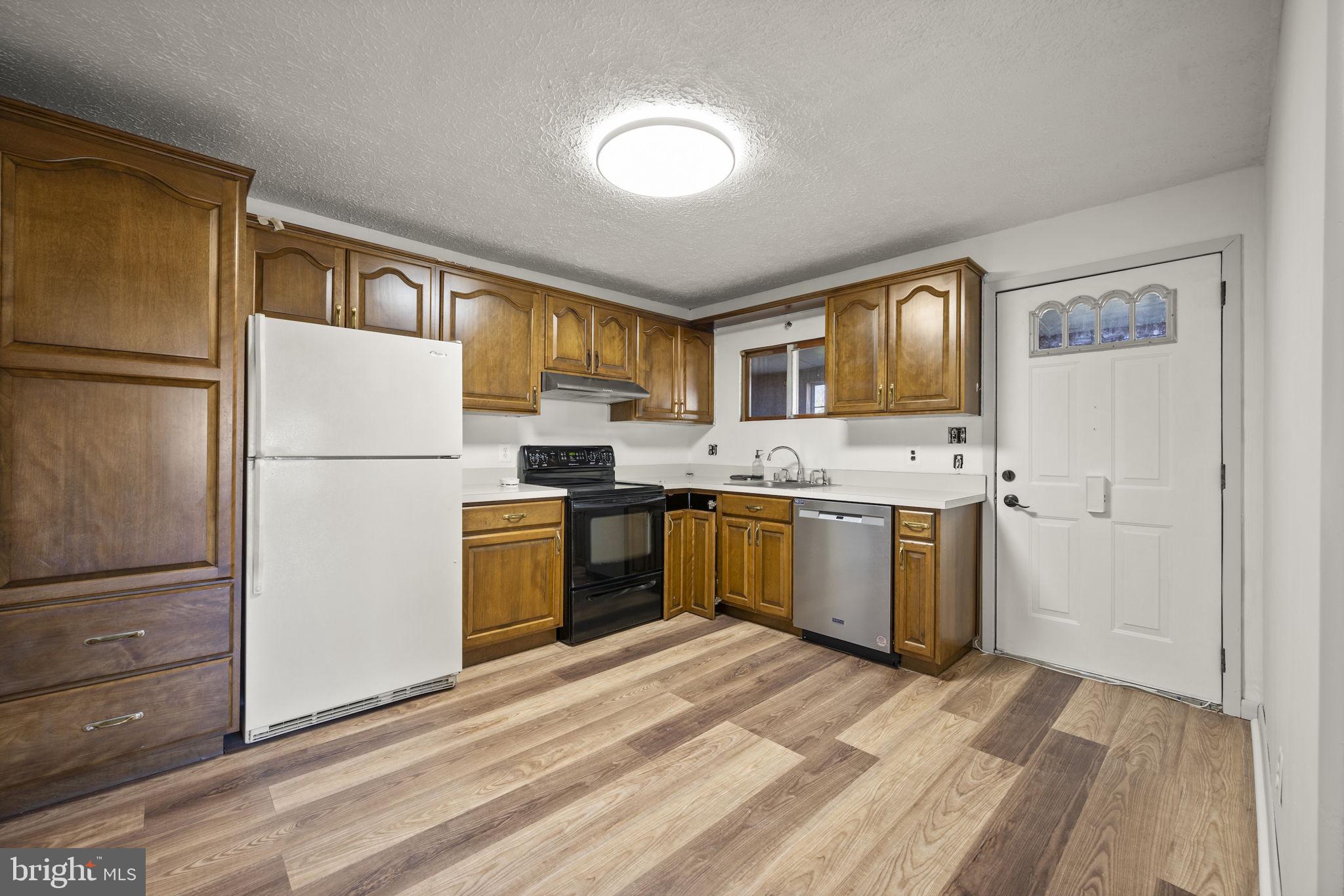 10412 Vincent Road White Marsh, MD 21162 - Photo 27 of 65