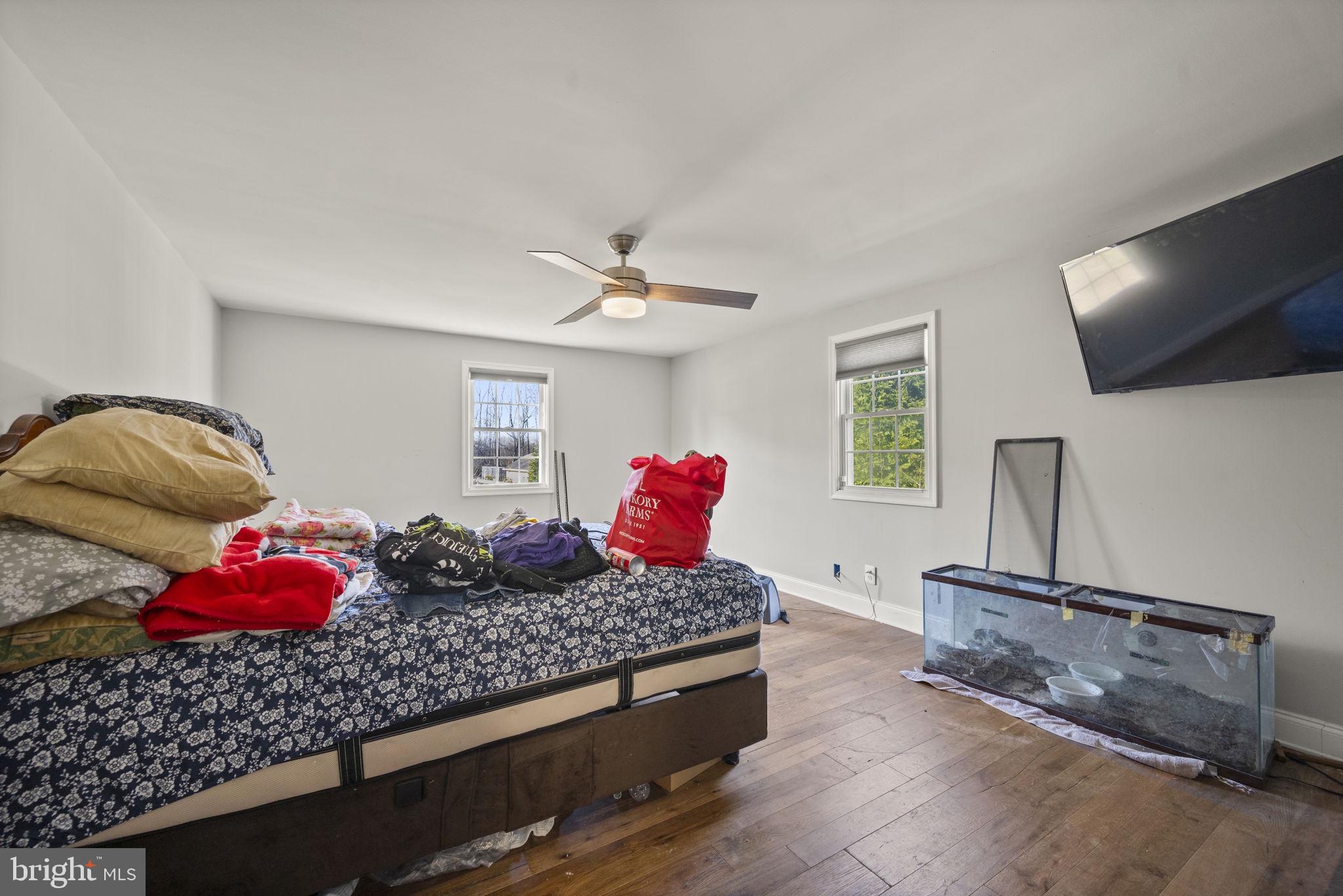 10412 Vincent Road White Marsh, MD 21162 - Photo 53 of 65 a living room with furniture