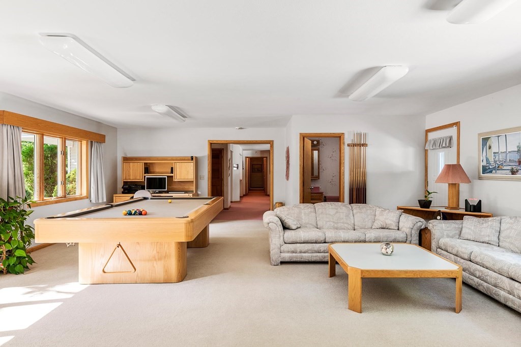 16 Meadowbrook Road Derry, NH 03038 - Photo 20 of 40