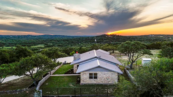 $1,489,999 | 935 Spring Branch Road, Spring Branch, TX 78070