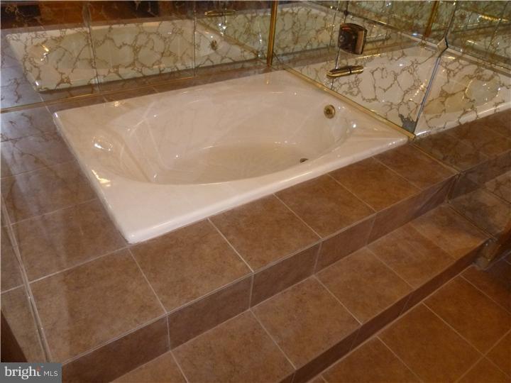 4751 Yates Road Bensalem, PA 19020 - Photo 23 of 25 Gallery Image 23
