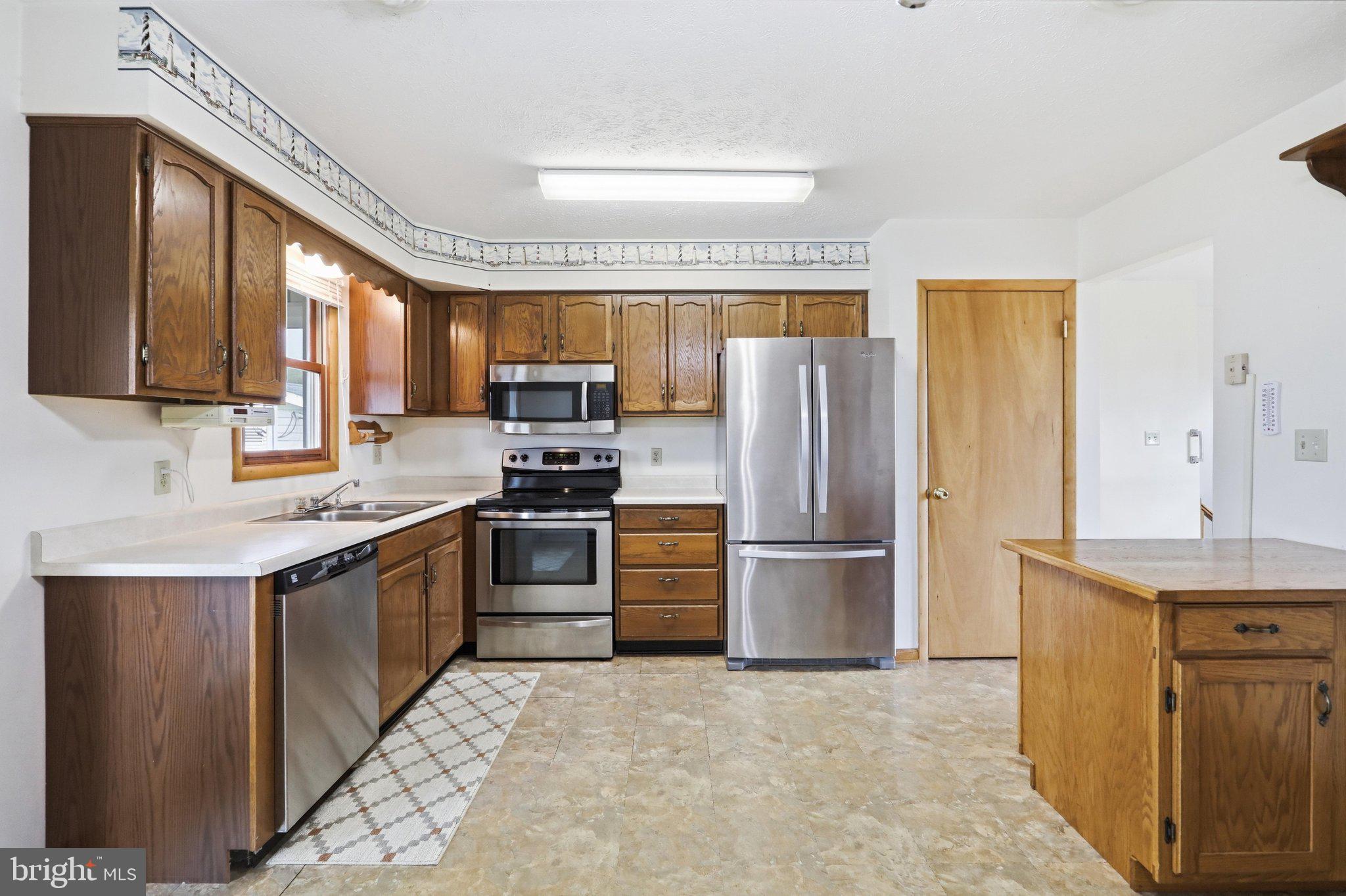 400 Baltimore Street Keyser, WV 26726 - Photo 8 of 35