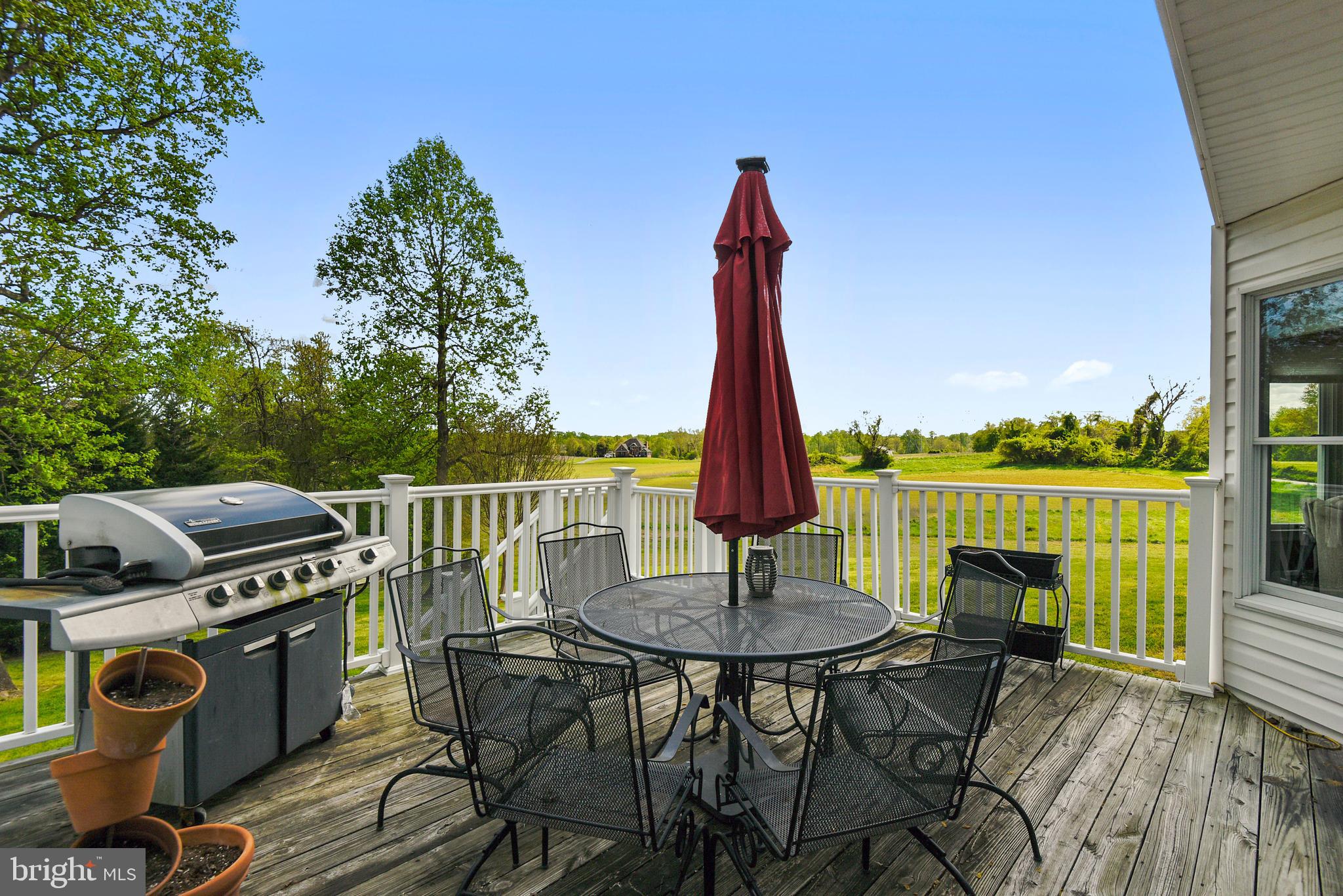 7013 Prout Road Friendship, MD 20758 - Photo 36 of 49 Dine Al Fresco