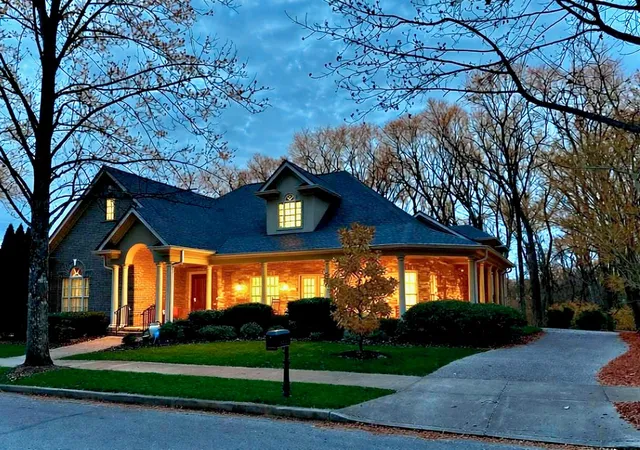 $1,250,000 | 405 Luna Court, Franklin, TN 37064