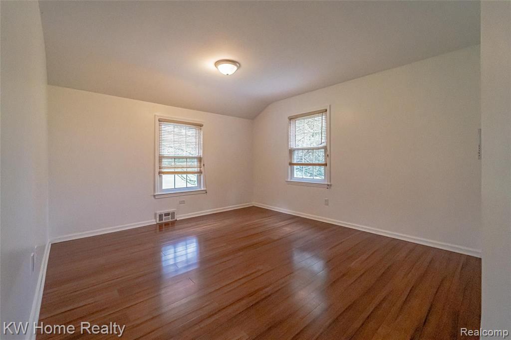 6914 Halyard Road Bloomfield Hills, MI 48301 - Photo 25 of 44