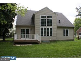 494 Lawrence Road Broomall, PA 19008 - Photo 3 of 12