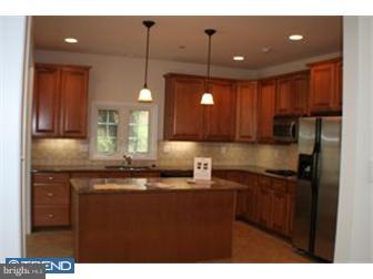 494 Lawrence Road Broomall, PA 19008 - Photo 5 of 12