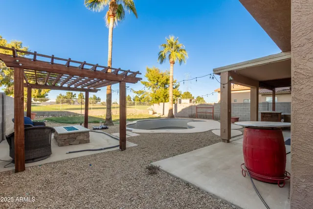 $2,295 | 11010 West Griswold Road, Peoria, AZ 85345