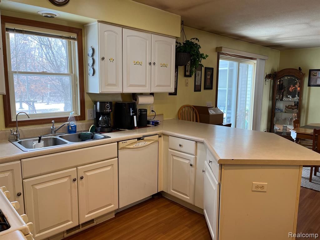 16378 Burt Road Capac, MI 48014 - Photo 16 of 43
