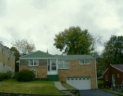 544 Agnew Road Baldwin, PA 15227 - Photo 1 of 7 Exterior Front.