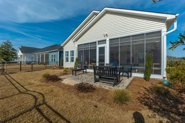 $575,000 | 511 Ocean Mist Way, Summerville, SC 29486