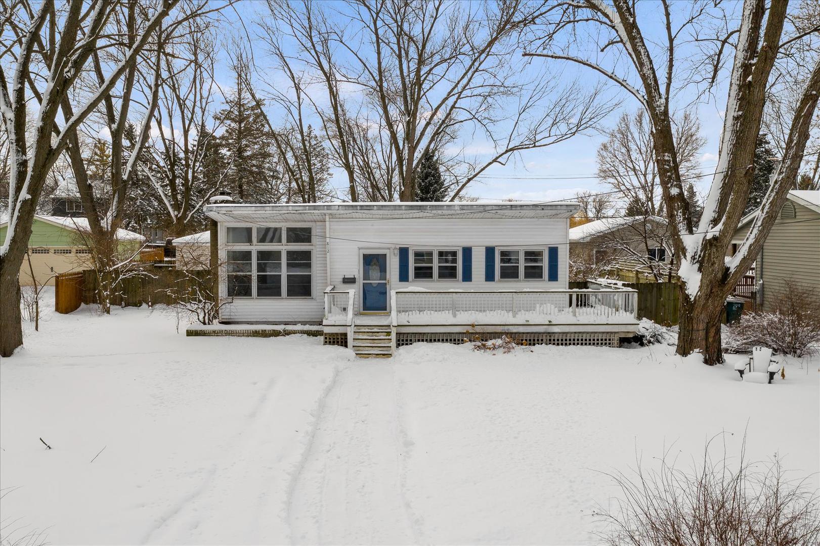 812 Morton Street Batavia, IL 60510 - Photo 1 of 1