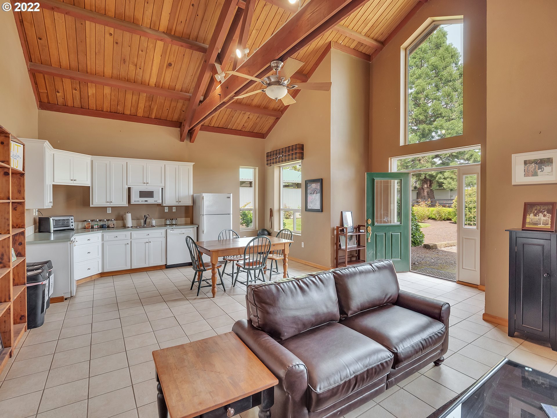 12712 Arndt Road Northeast Aurora, OR 97002 - Photo 5 of 32 Gallery Image 5
