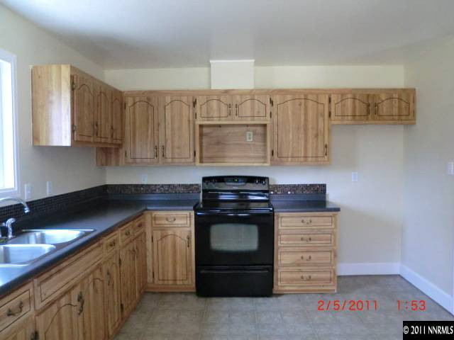 760 Montgomery Way Reno, NV 89506 - Photo 5 of 13 Photo 5