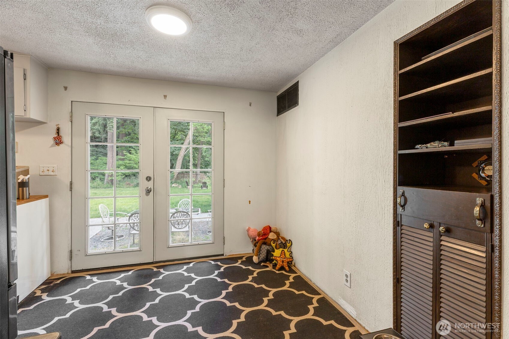 18816 89th Avenue Northeast Bothell, WA 98011 - Photo 12 of 28