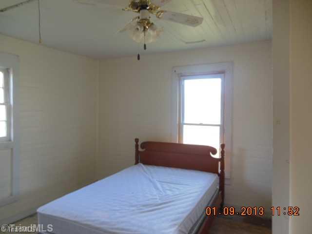 2111 Carolina Road Burlington, NC 27217 - Photo 4 of 9 Master Bedroom.