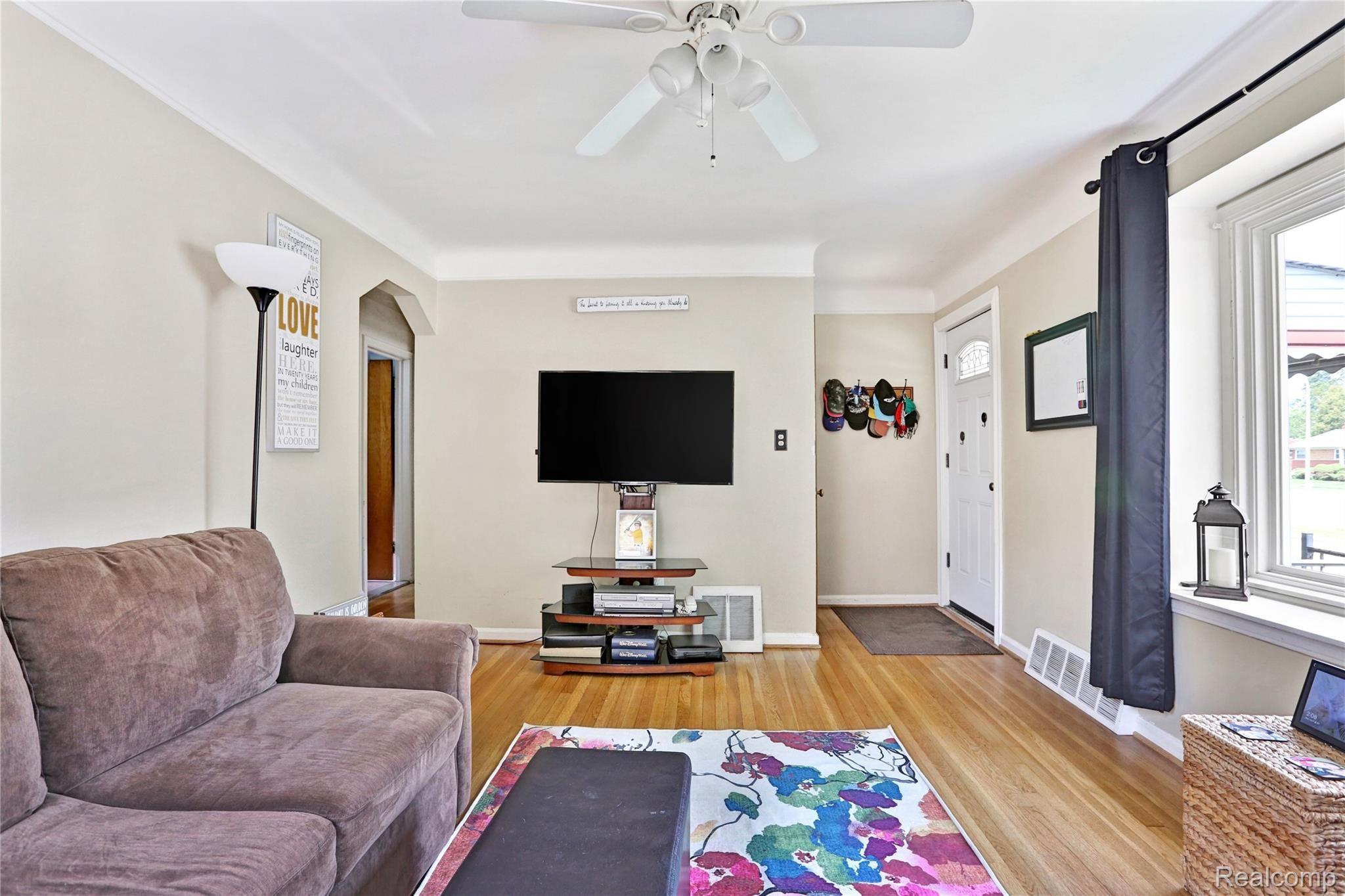 9615 Merriman Road Livonia, MI 48150 - Photo 9 of 23 0I0A7232_4.jpg