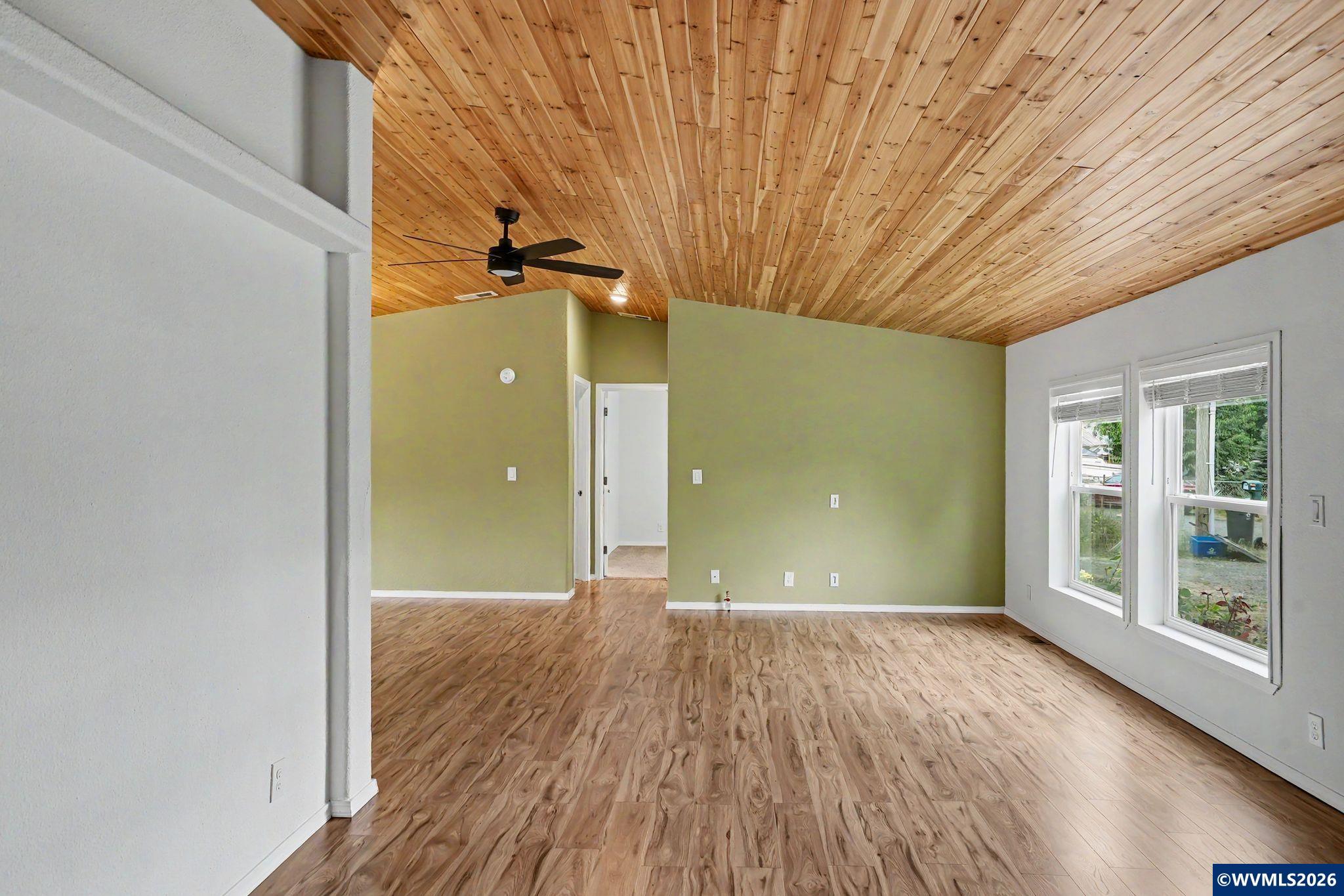 2255 Fuller Lane Lebanon, OR 97355 - Photo 9 of 36