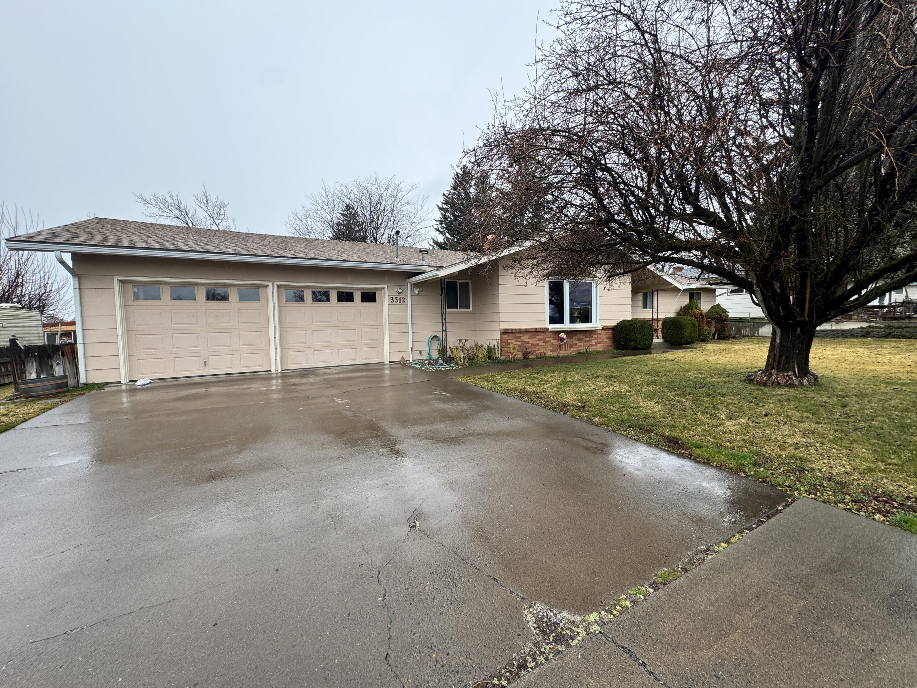 3312 Patterson Street Klamath Falls, OR 97603 - Photo 3 of 43
