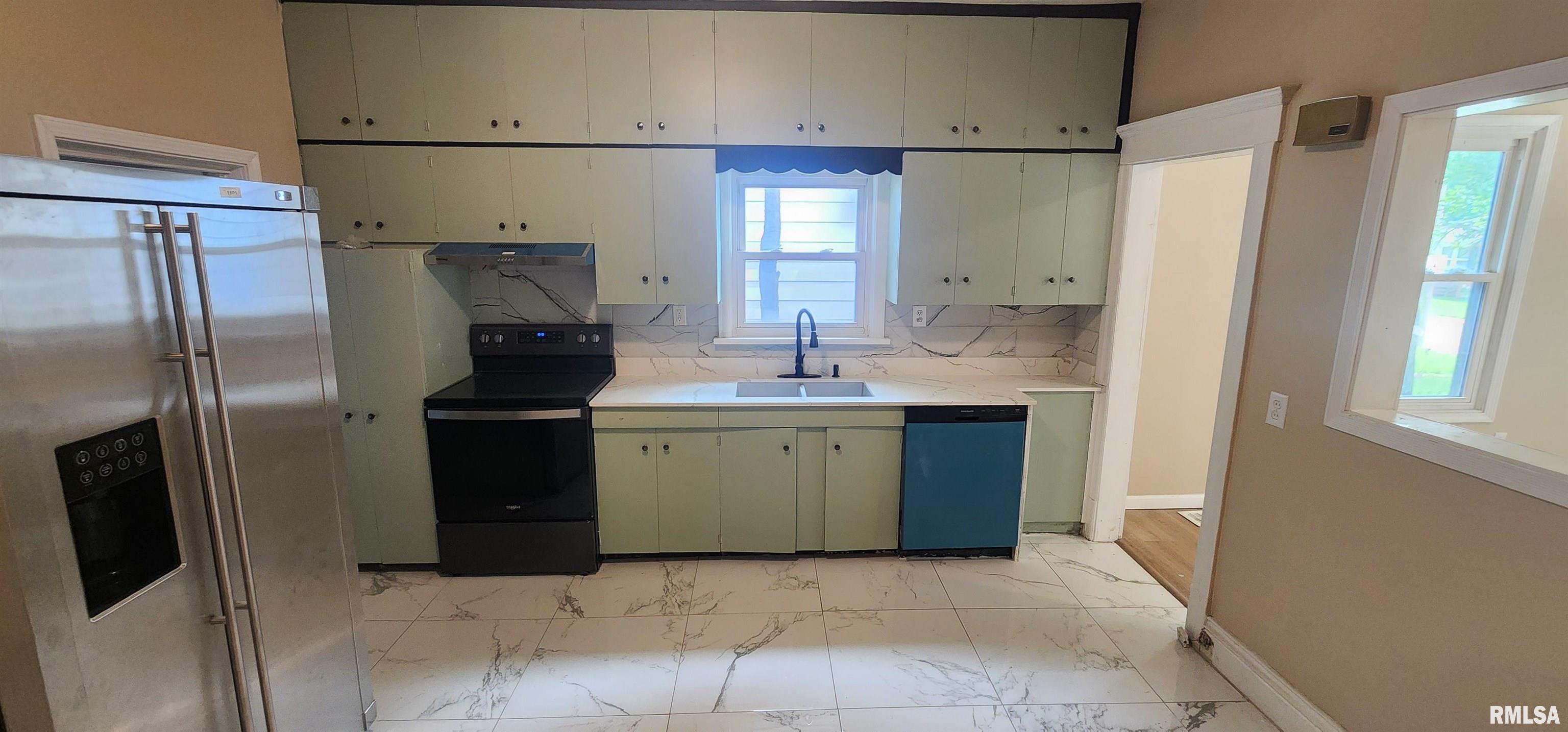 531 Wood Avenue Springfield, IL 62702 - Photo 11 of 24