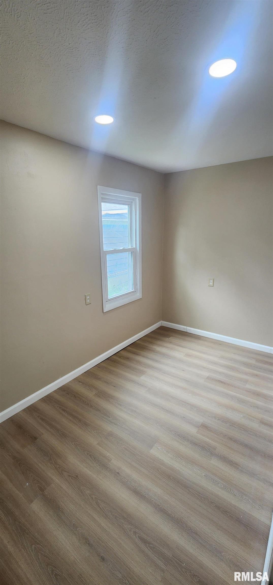 531 Wood Avenue Springfield, IL 62702 - Photo 17 of 24