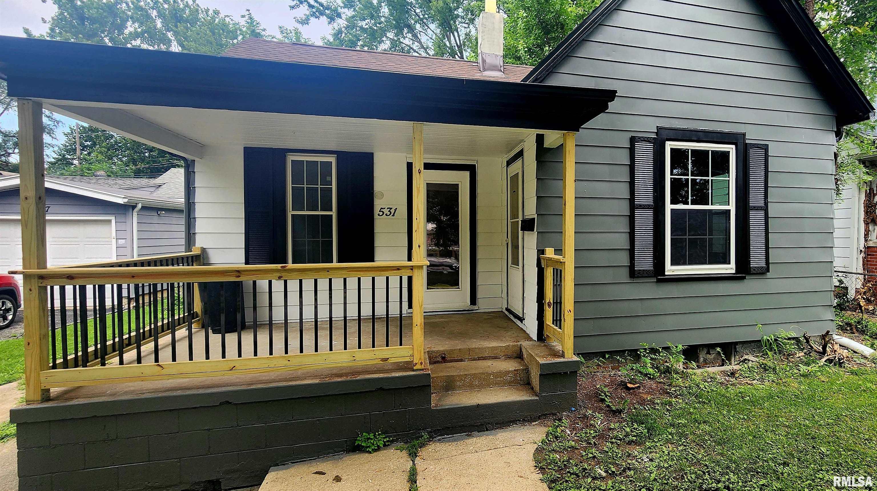 531 Wood Avenue Springfield, IL 62702 - Photo 2 of 24