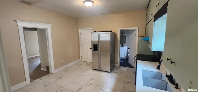 $102,900 | 531 Wood Avenue, Springfield, IL 62702