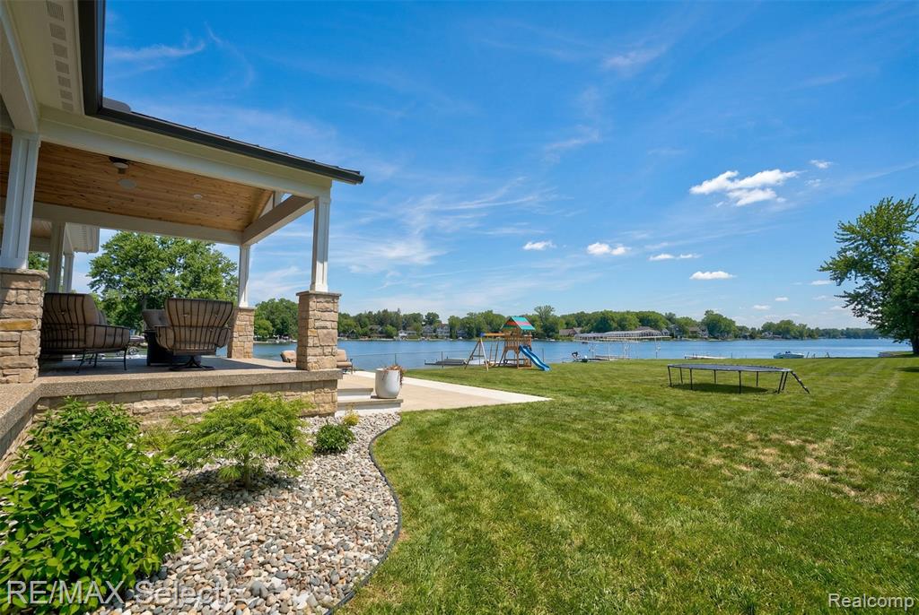 2208 Grove Park Road Fenton, MI 48430 - Photo 23 of 73
