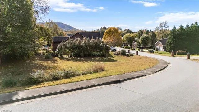 $30,000 | 924 Barrington Drive Northeast, Lenoir, NC 28645