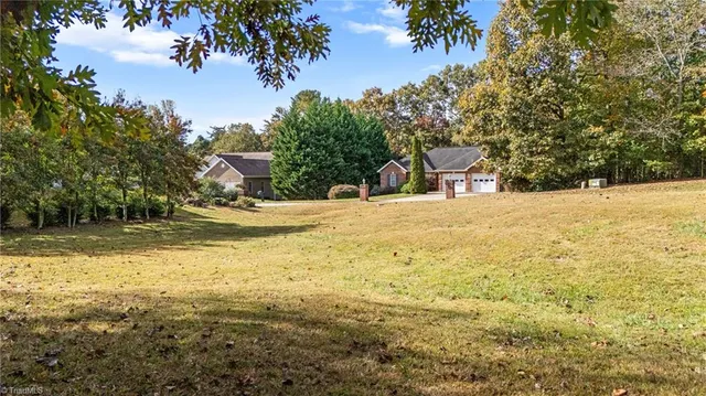 $30,000 | 924 Barrington Drive Northeast, Lenoir, NC 28645