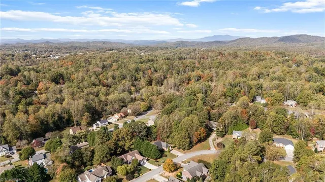 $30,000 | 924 Barrington Drive Northeast, Lenoir, NC 28645