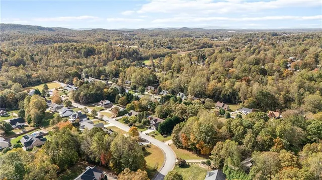 $30,000 | 924 Barrington Drive Northeast, Lenoir, NC 28645