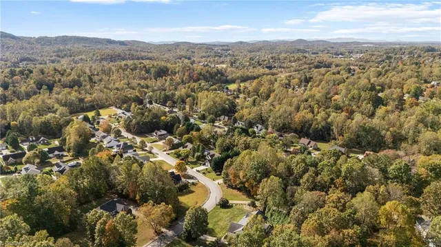 $30,000 | 924 Barrington Drive Northeast, Lenoir, NC 28645