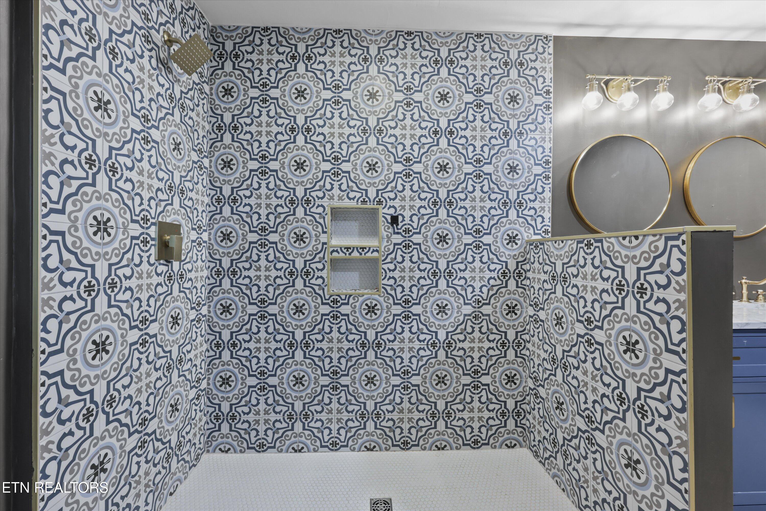 2597 River Road Kingston, TN 37763 - Photo 20 of 34 Walk in Shower