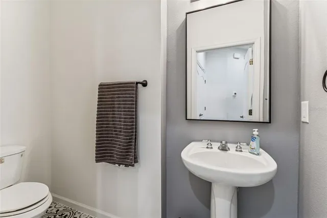 $3,200 | 10659 Whittington Court, Largo, FL 33771