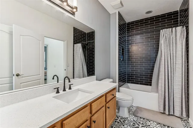 $3,200 | 10659 Whittington Court, Largo, FL 33771