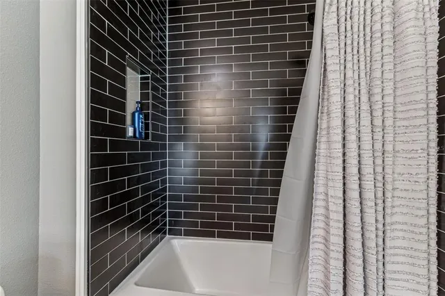 $3,200 | 10659 Whittington Court, Largo, FL 33771