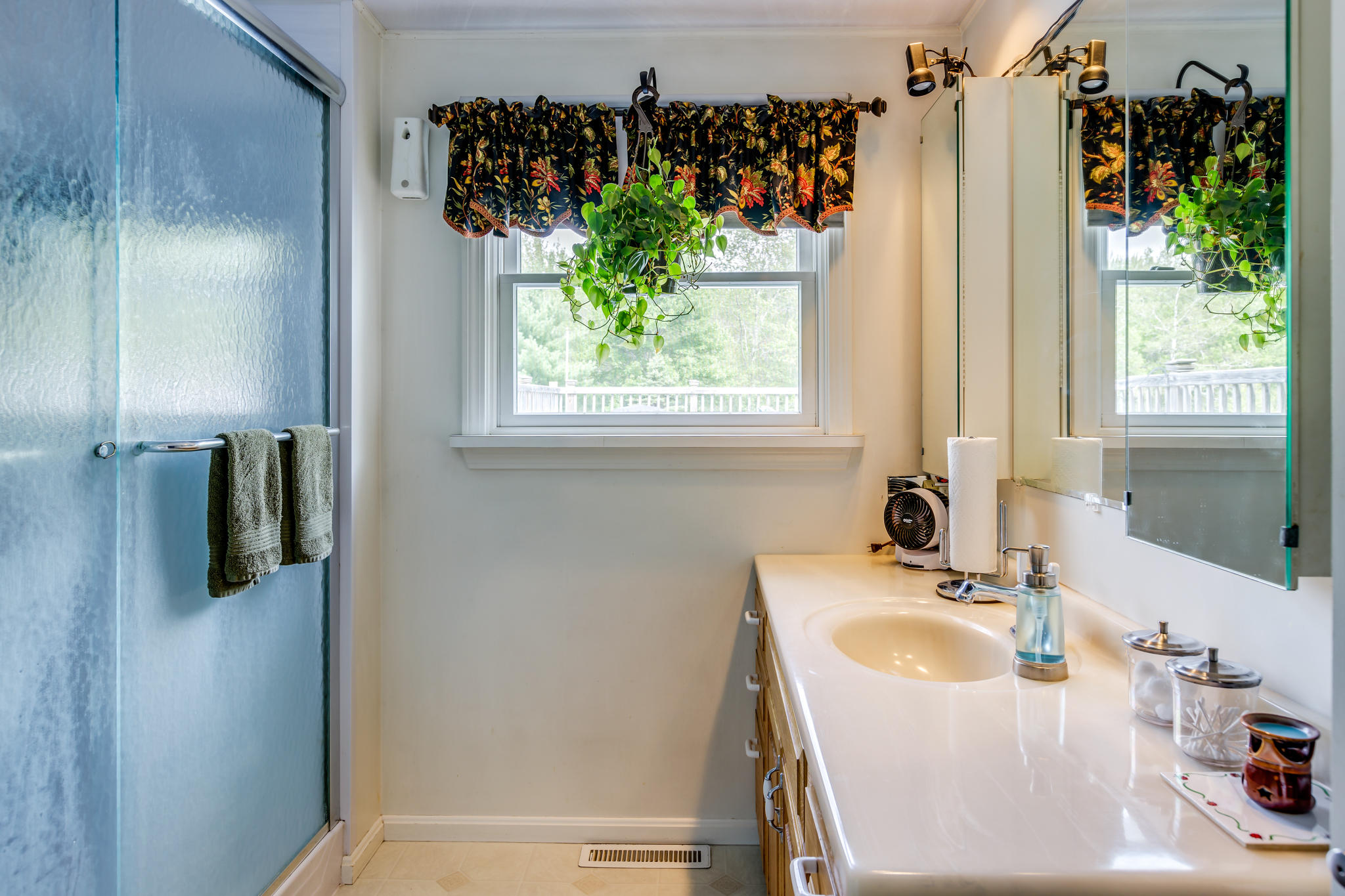 162 Rochester Street Berwick, ME 03901 - Photo 17 of 29 Bathroom