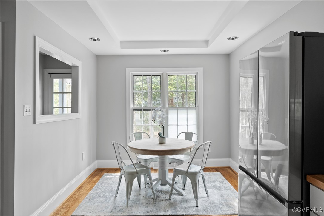 3600 Stoney Ridge Road Midlothian, VA 23112 - Photo 15 of 43 a dining room with furniture and window